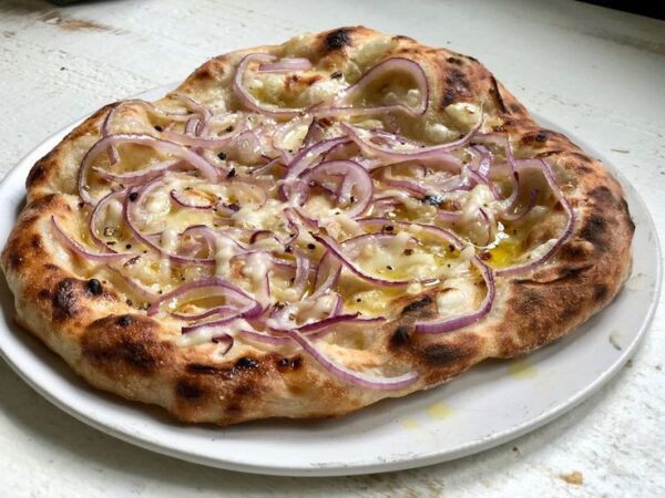 ONE LOVE ONION PIZZA